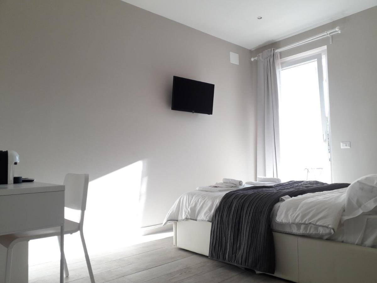 B&B Purple Italy Fiumicino Extérieur photo