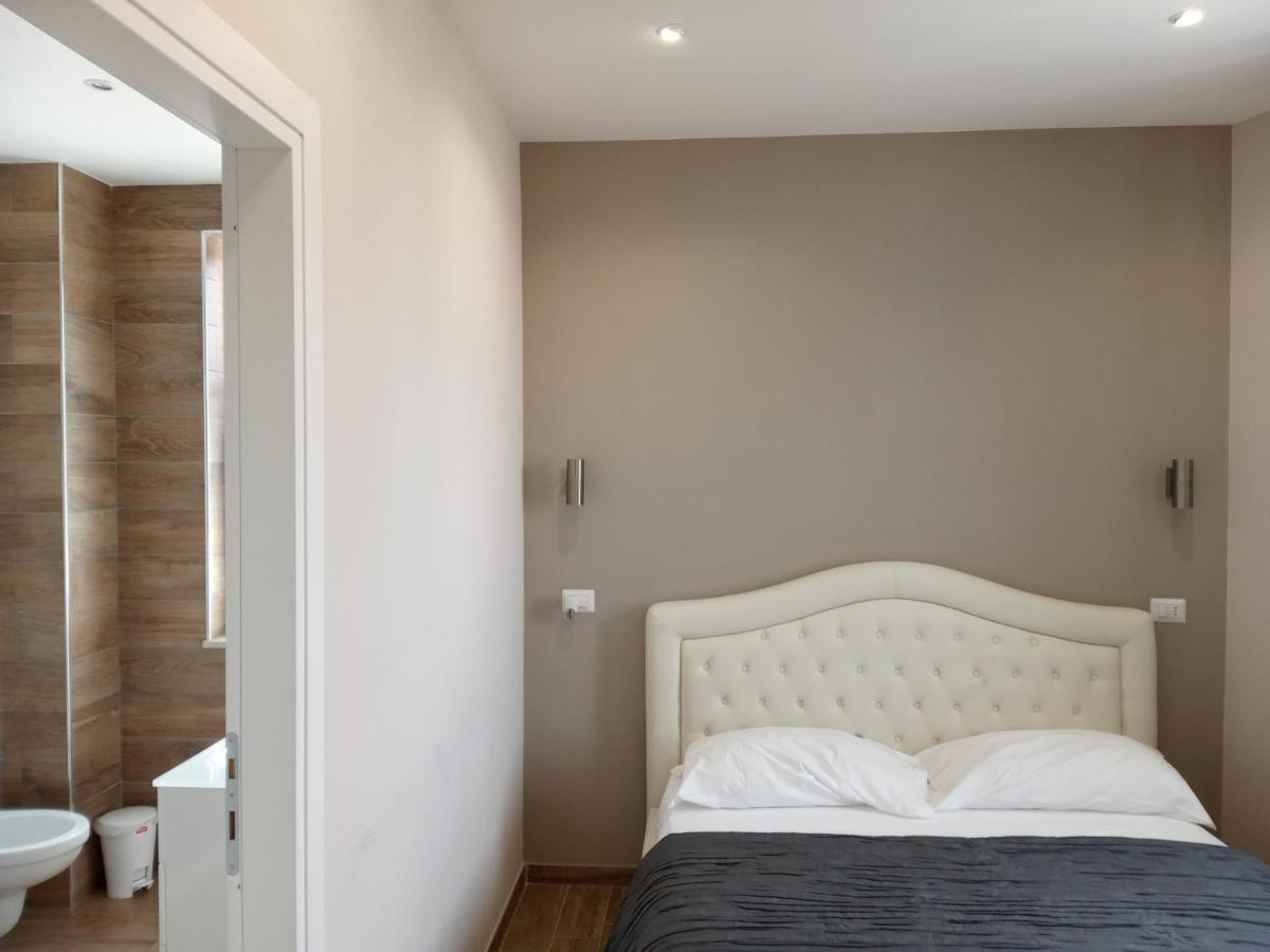 B&B Purple Italy Fiumicino Extérieur photo