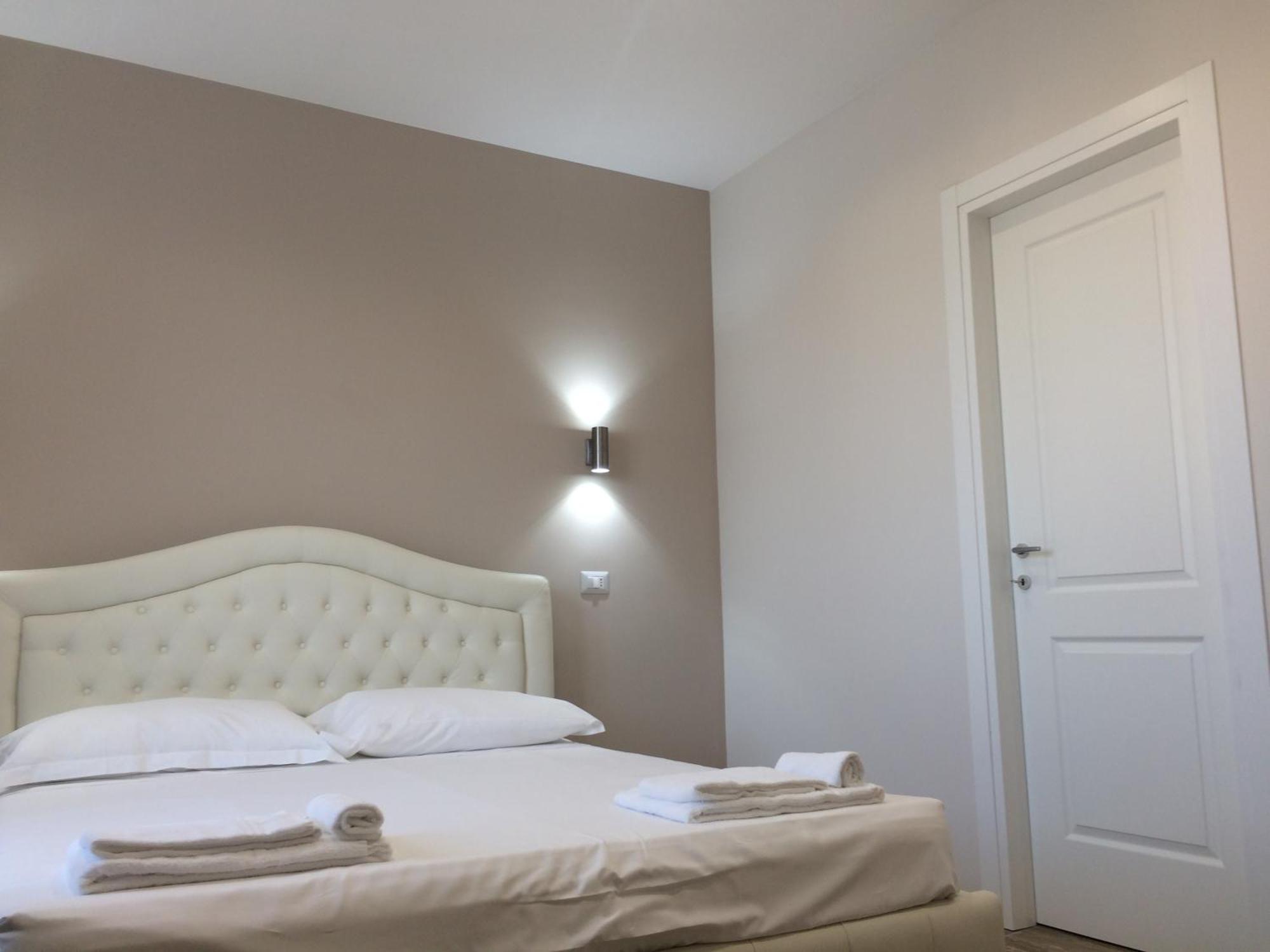 B&B Purple Italy Fiumicino Extérieur photo